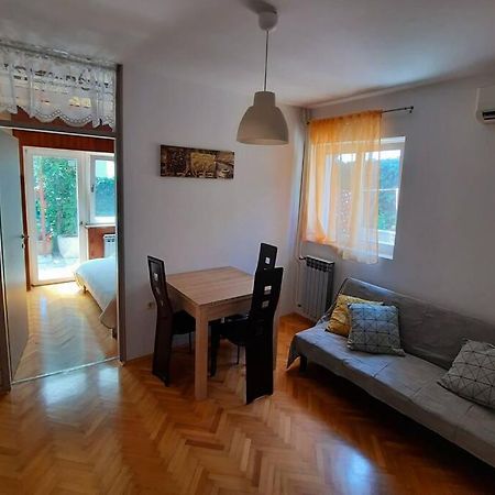 Cozy Apartment Alma, Two Steps From The Sea Medulin Ngoại thất bức ảnh