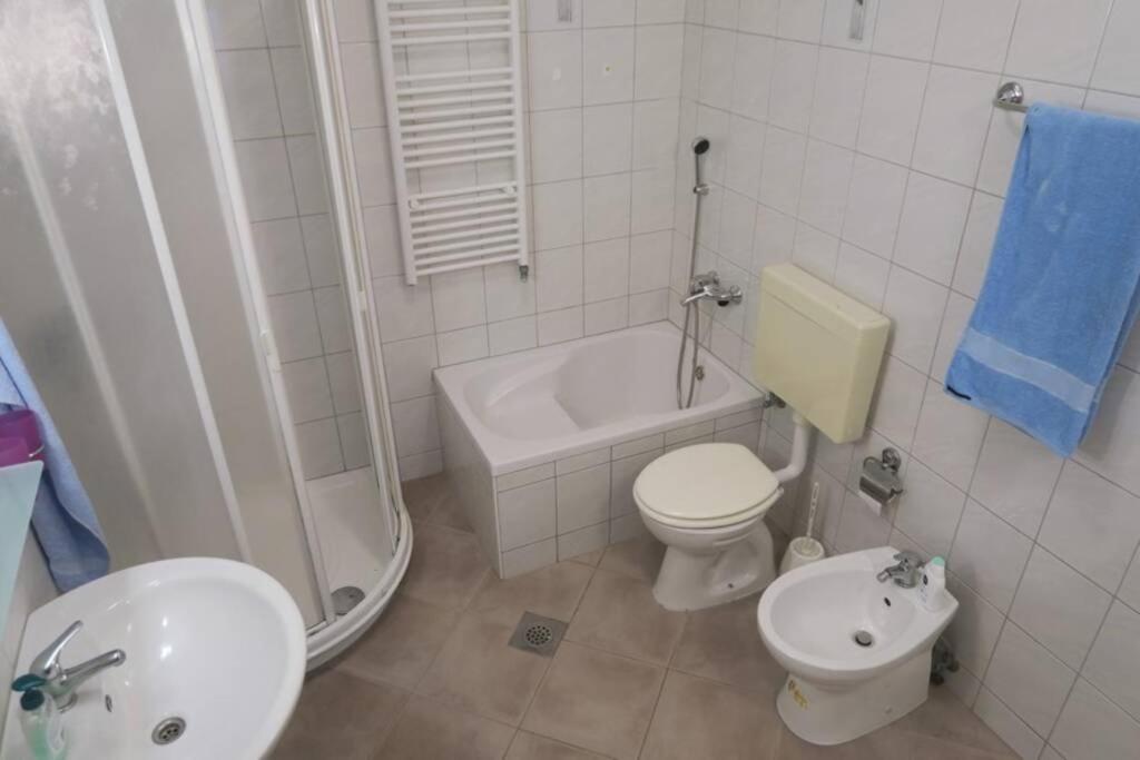 Cozy Apartment Alma, Two Steps From The Sea Medulin Ngoại thất bức ảnh